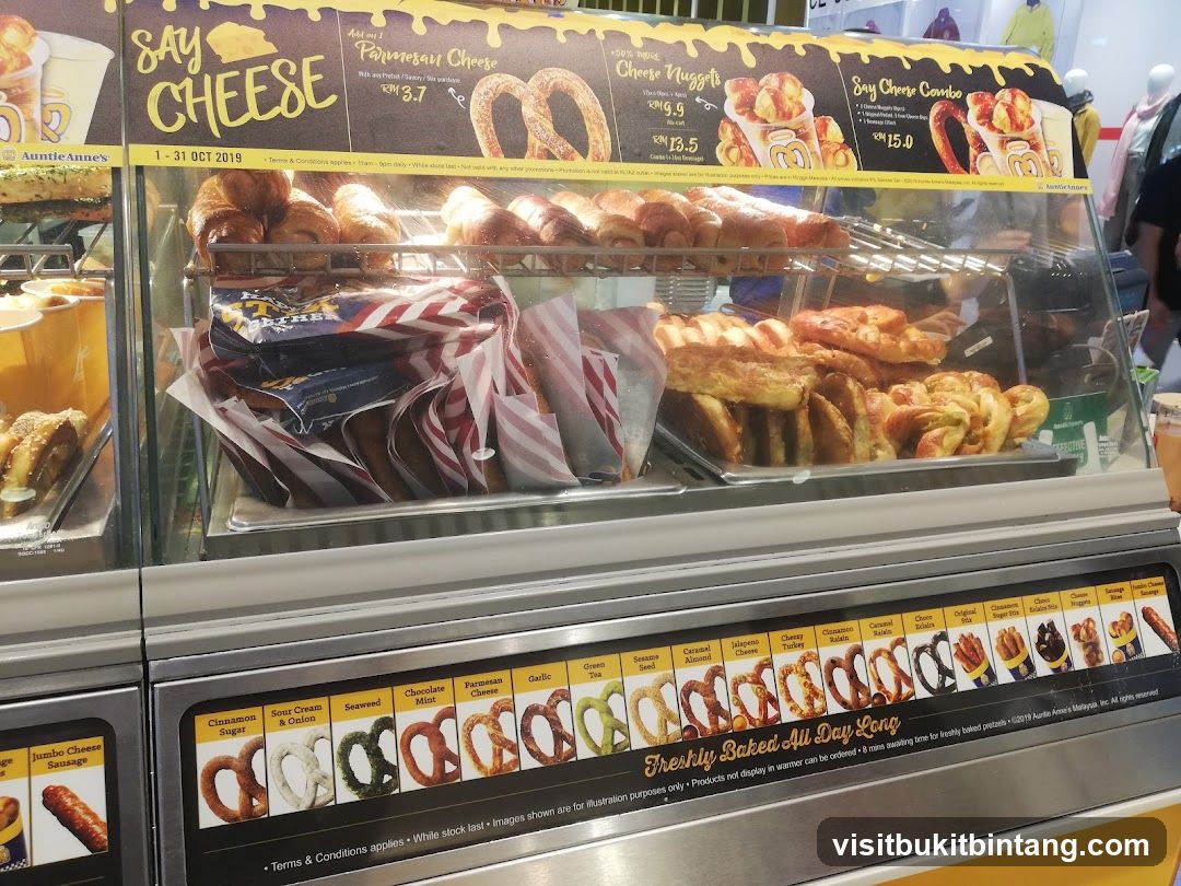 Auntie Anne's Pretzel Display