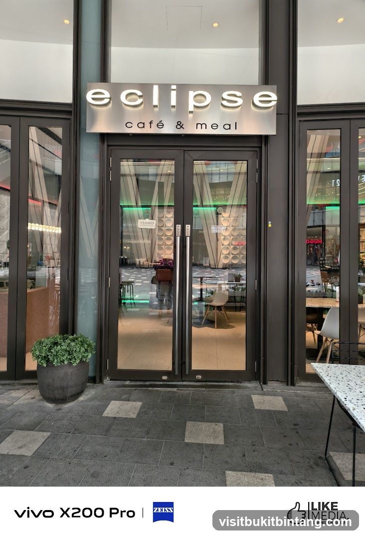 Eclipse @ Lalaport
