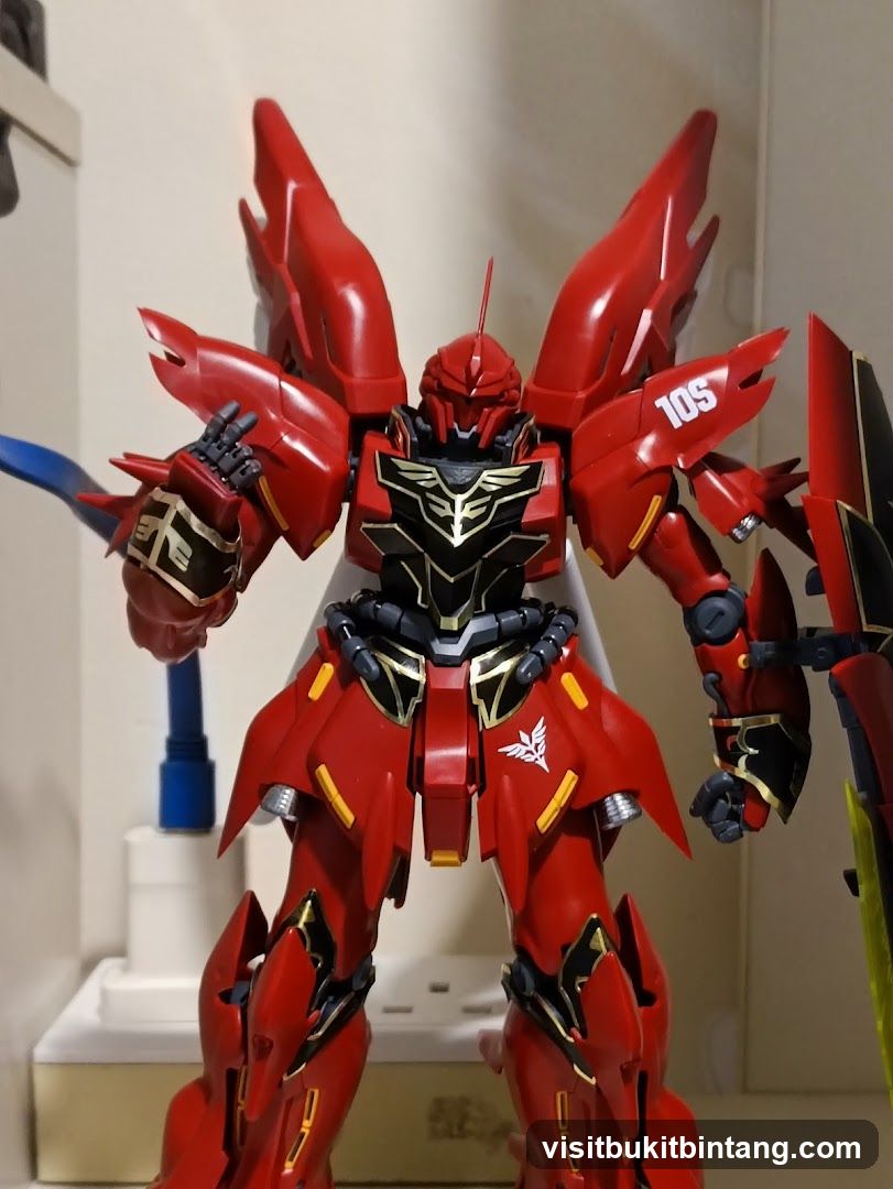Red Robot Model