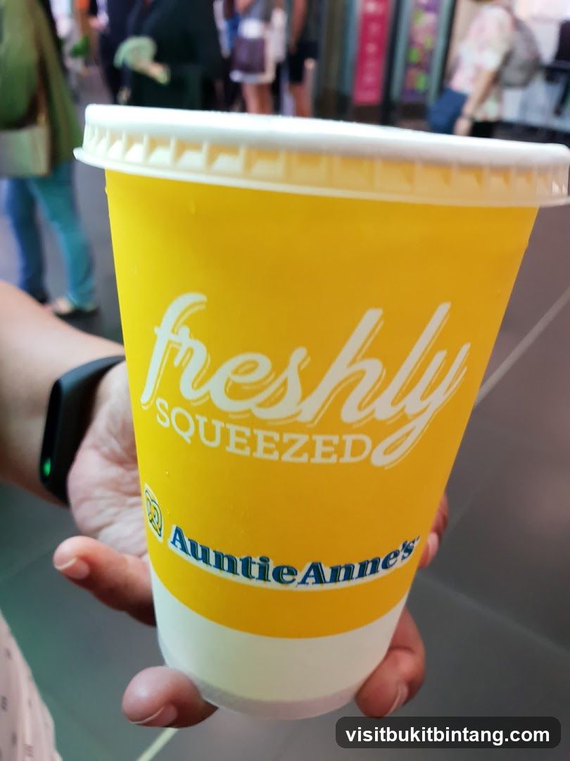 Auntie Anne's Freshly Squeezed Drink Cup