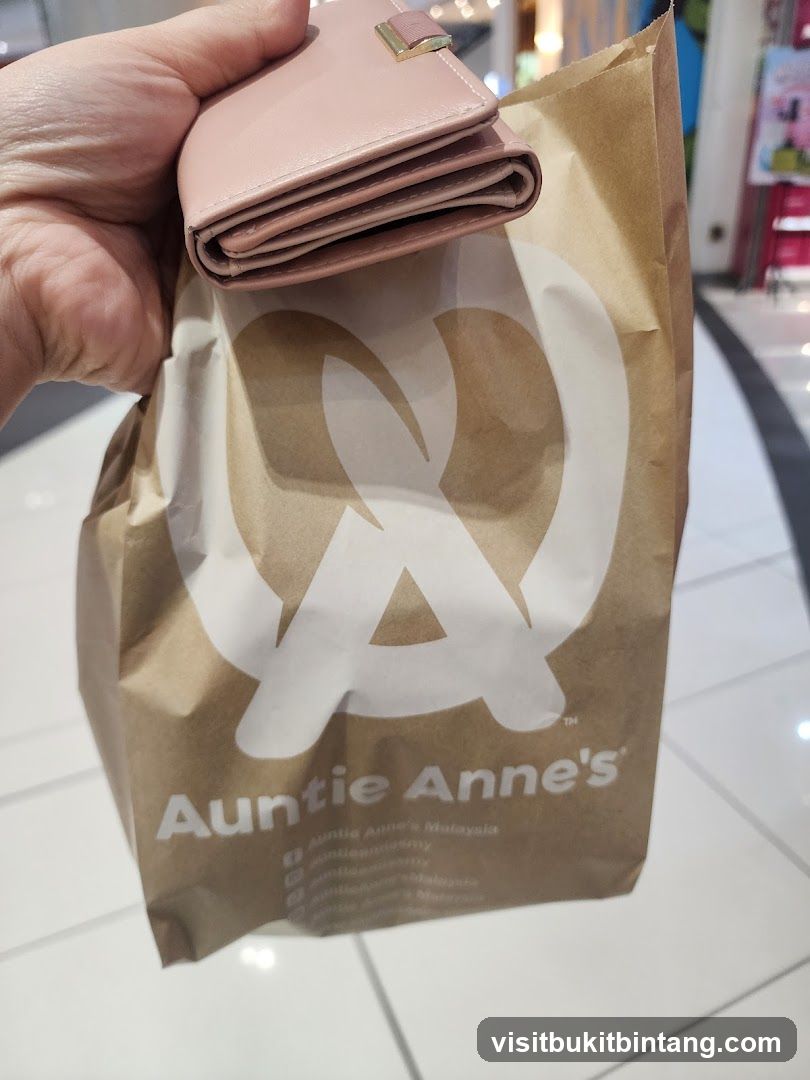 Auntie Anne's Bag and Wallet