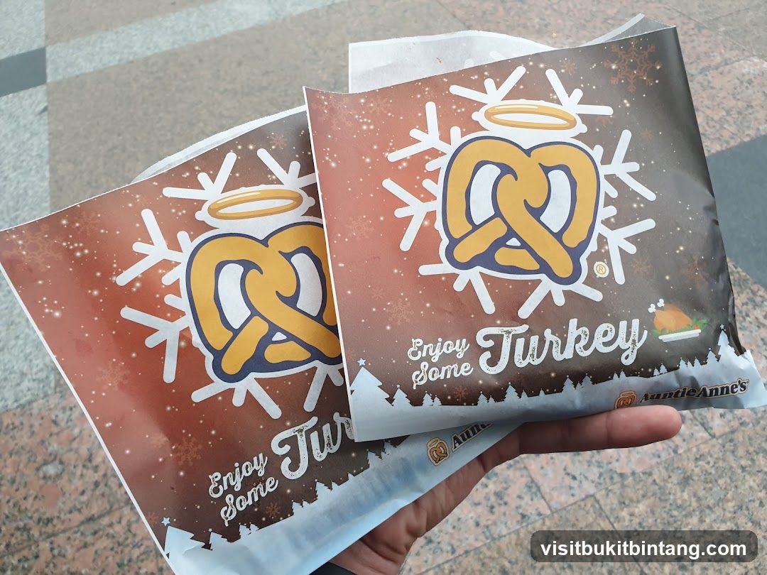 Auntie Anne's Turkey Pretzel Bags