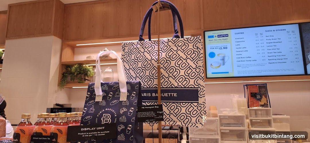 Paris Baguette Display