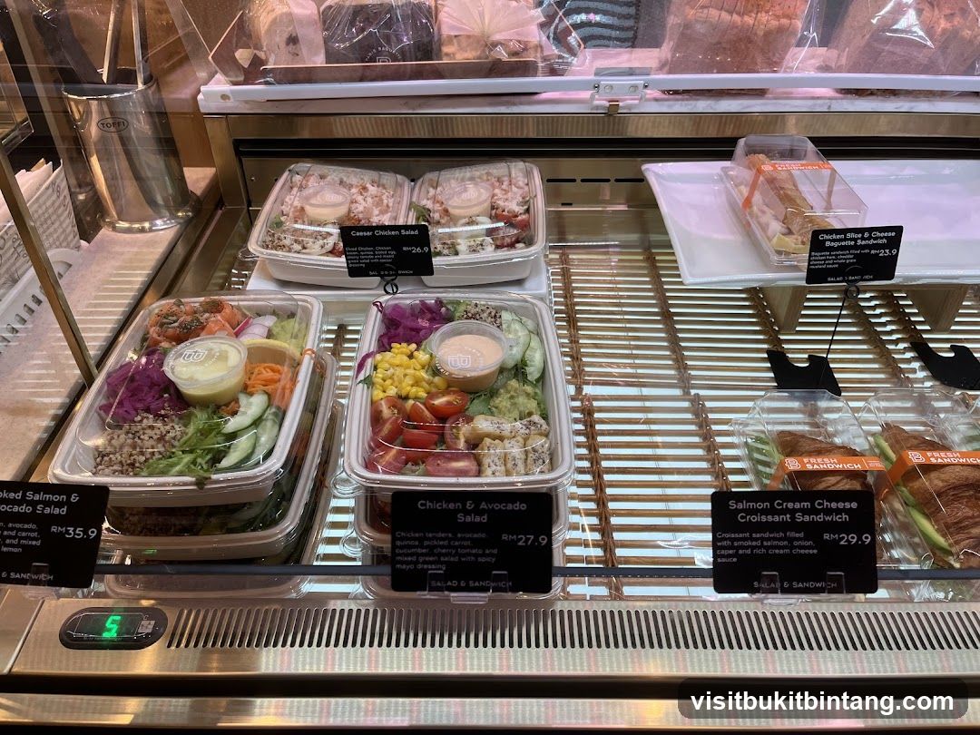 Grab-and-Go Salads and Sandwiches