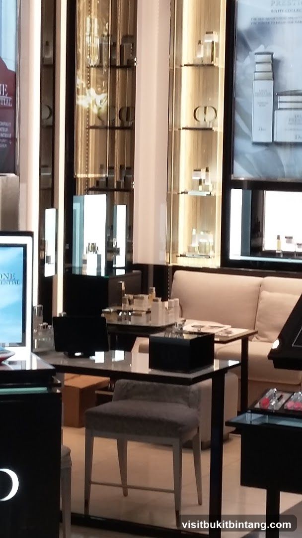 Dior Beauty Store Interior