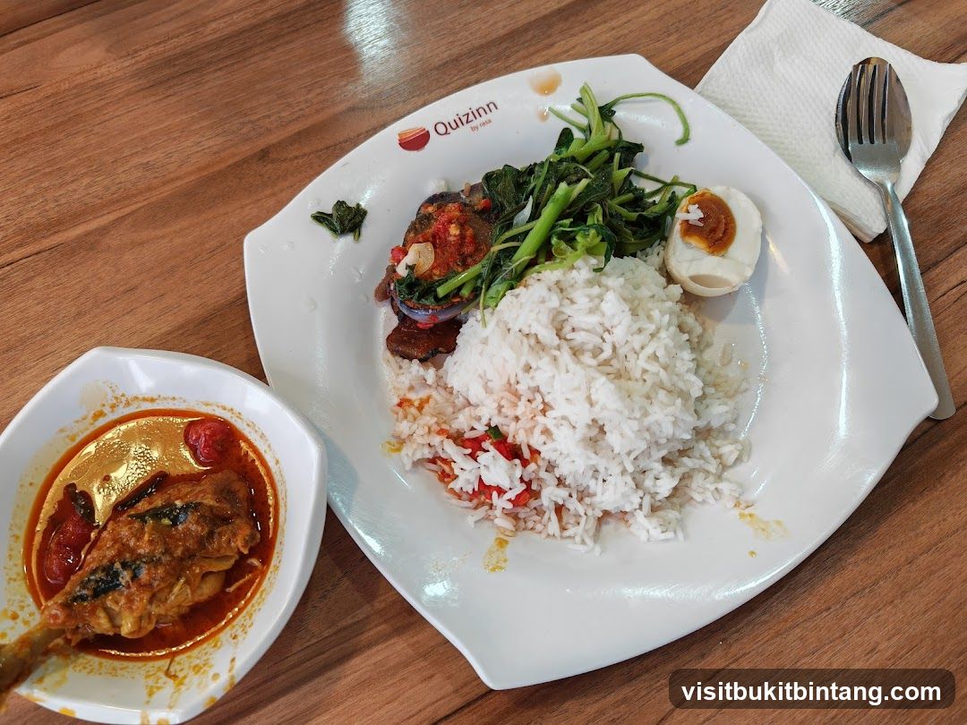 Rice dish with chicken curry
