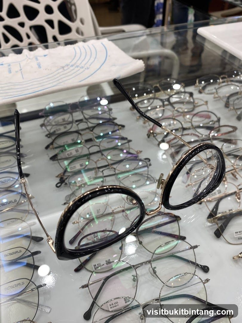 MOG Eyewear The Curve