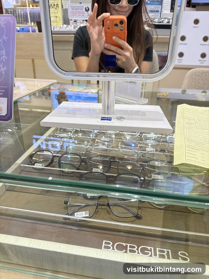 Eyeglasses Display