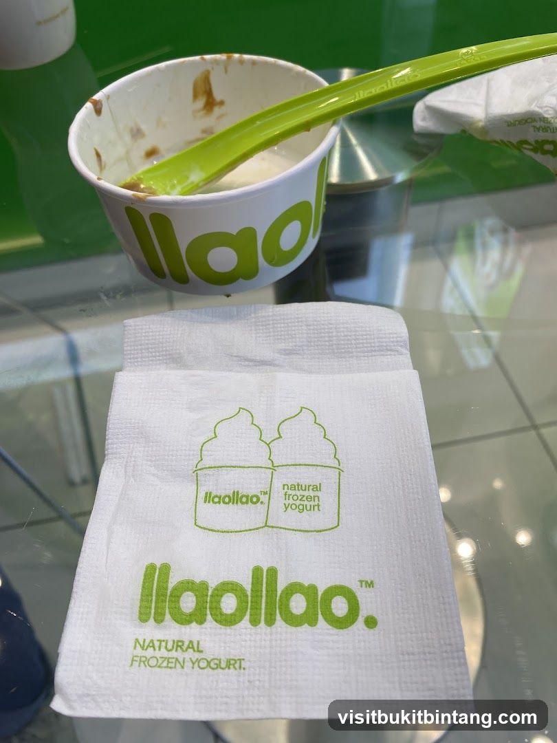 Ilao Ilao Frozen Yogurt Cup and Napkin