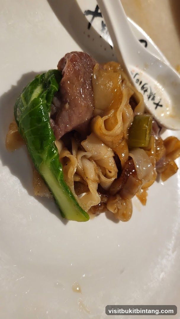 Noodles with Beef and Greens