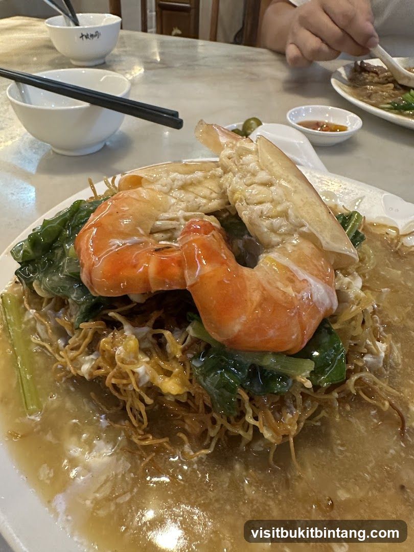 Crispy Noodles with Prawns