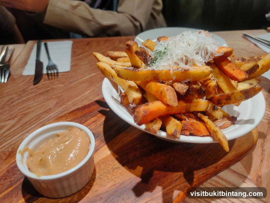 Truffle Fries with Aioli