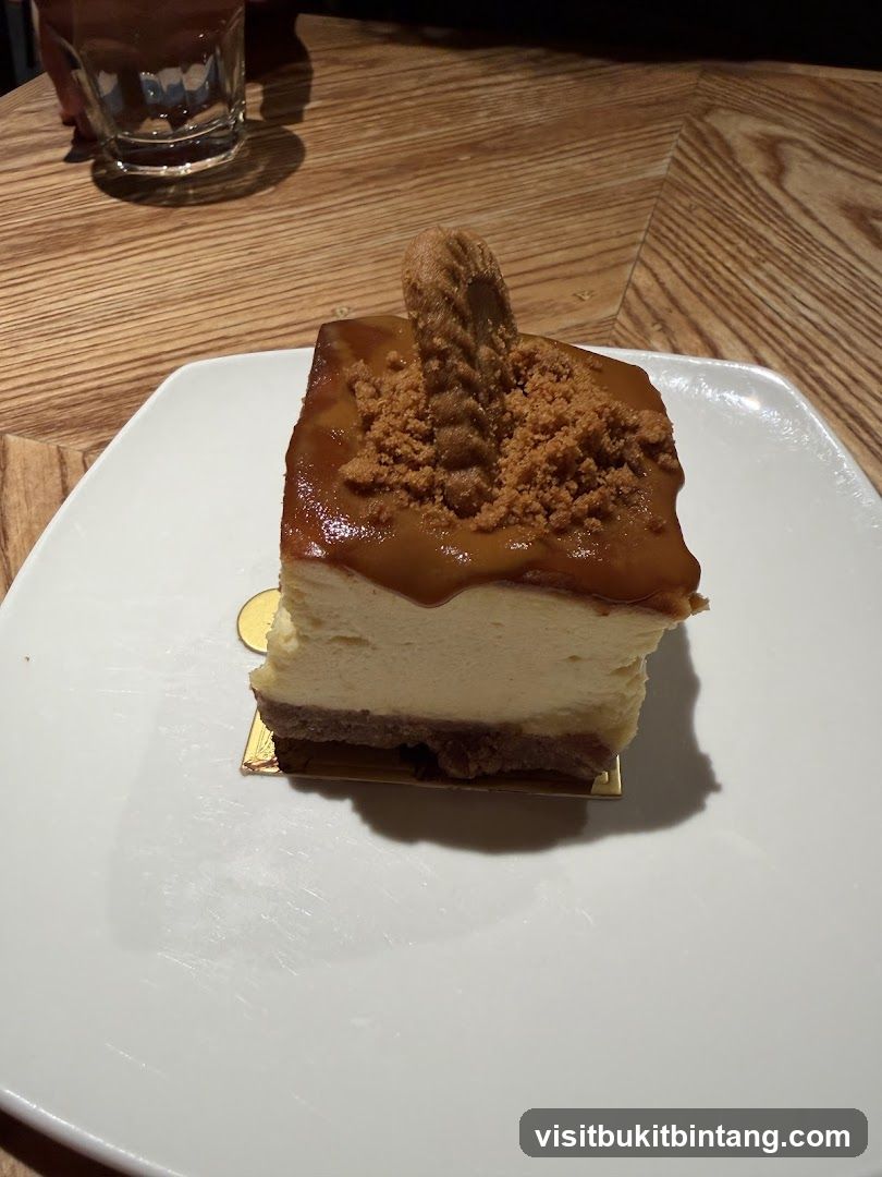Cheesecake with Caramel and Biscuit