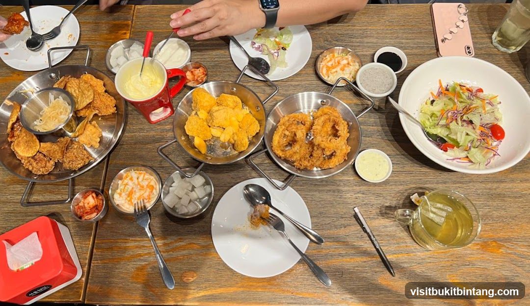Fried Chicken and Onion Rings Meal