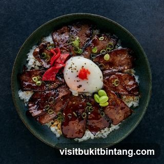 Beef bowl with egg