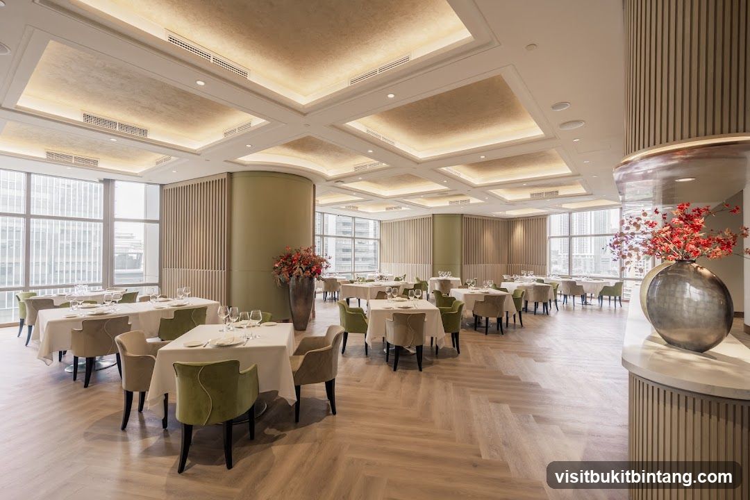 Elegant Restaurant Dining Room