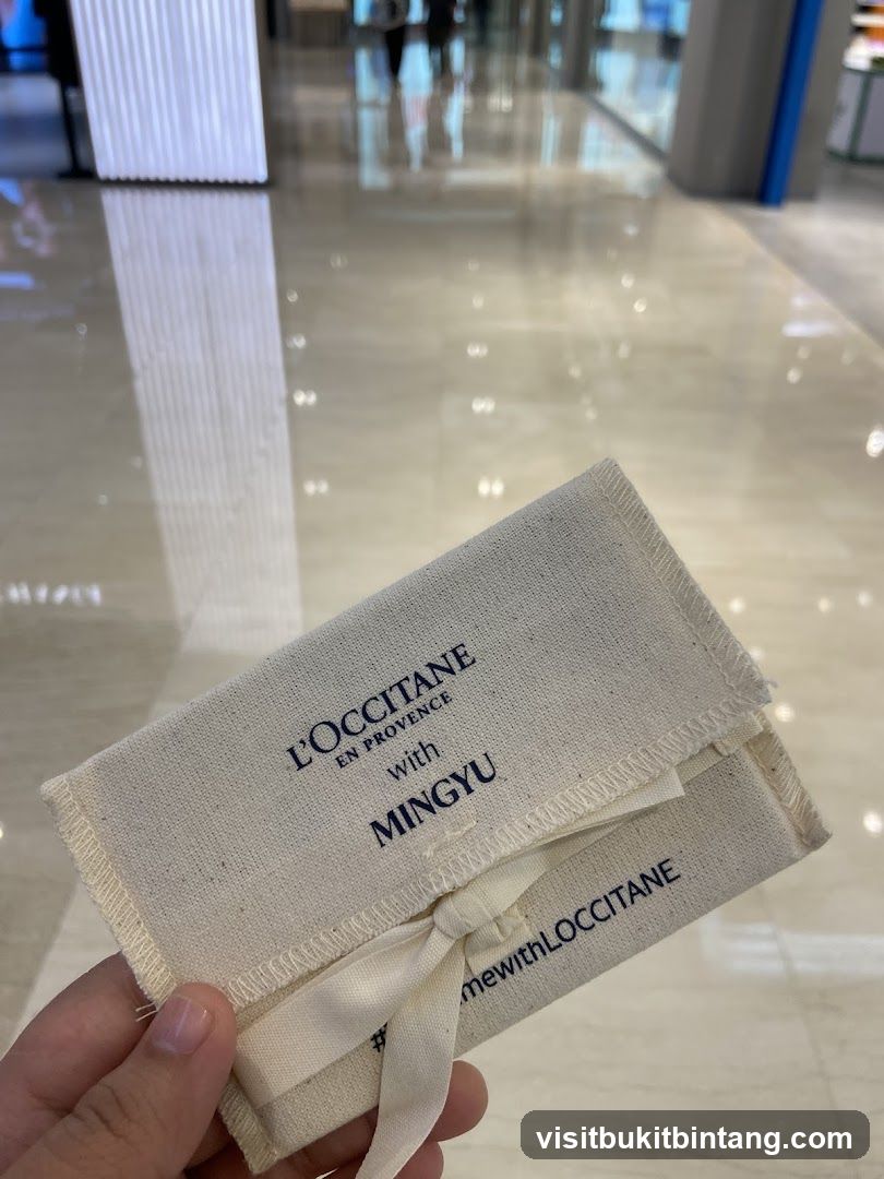 L'Occitane Pouch