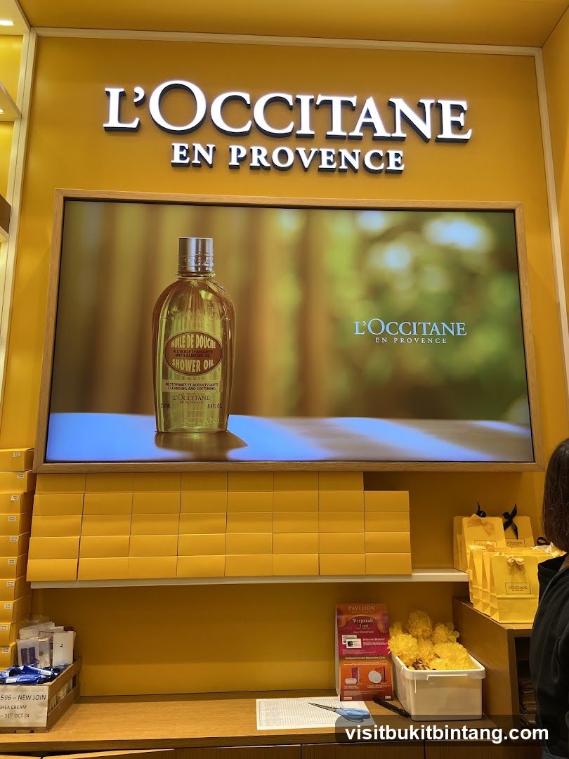 L'Occitane Store Display