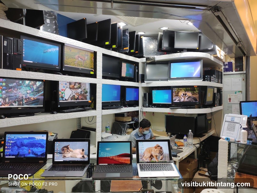 Computer Store Display