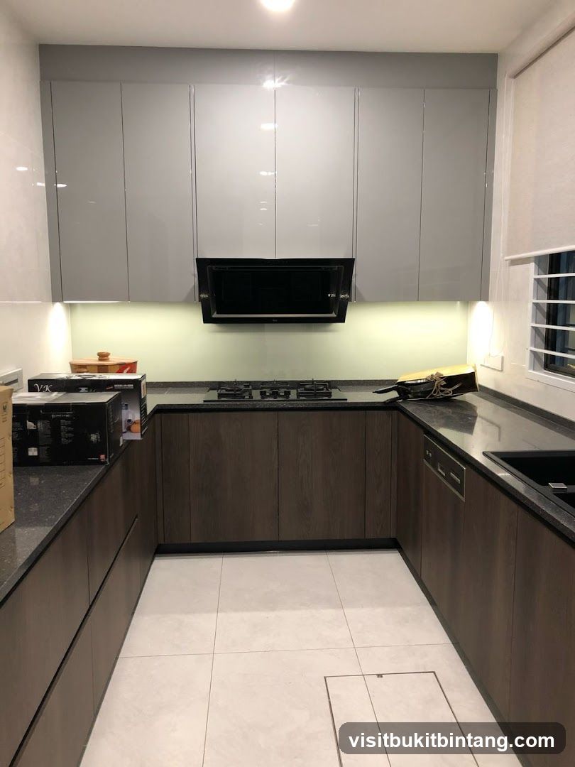 Modern U-shaped Kitchen with Sleek Cabinetry