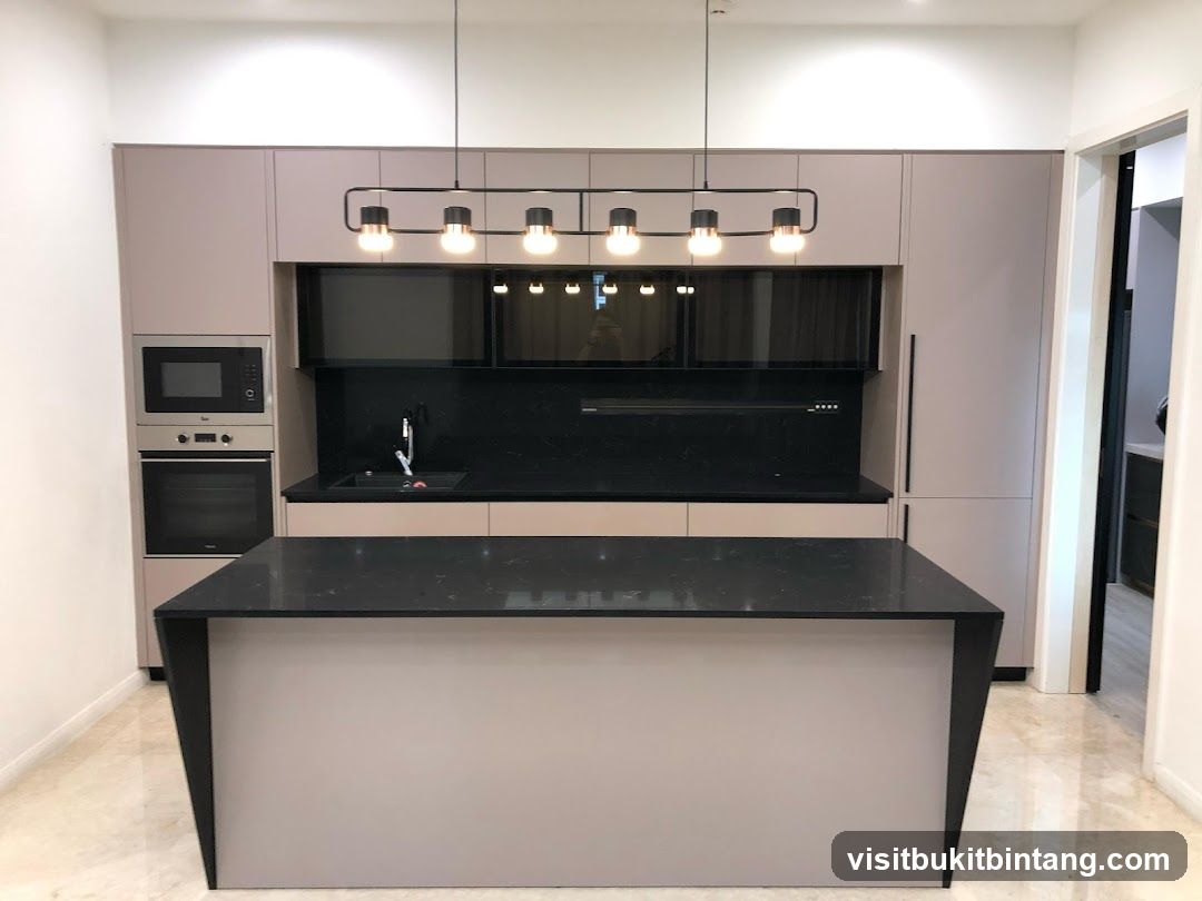 Modern Kitchen Island and Cabinets