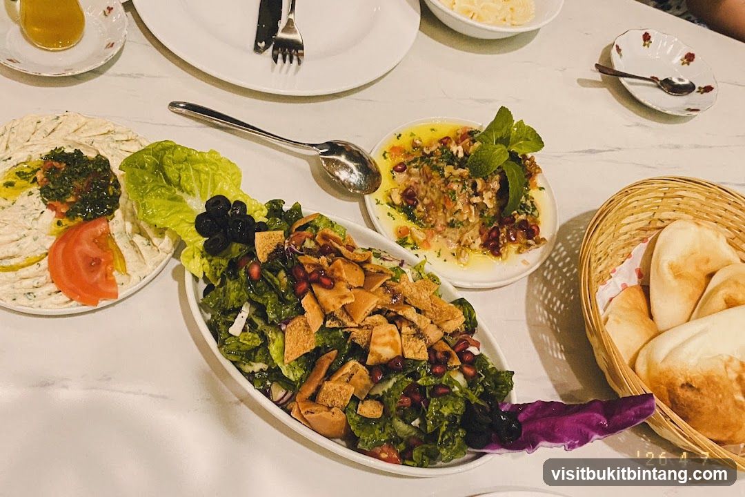 Middle Eastern Mezze Platter