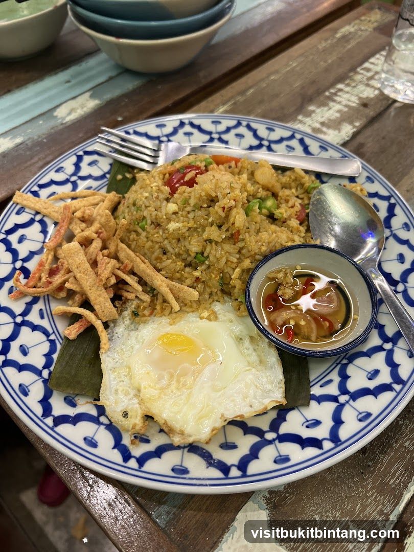 Fried Rice with Egg and Crispy Topping