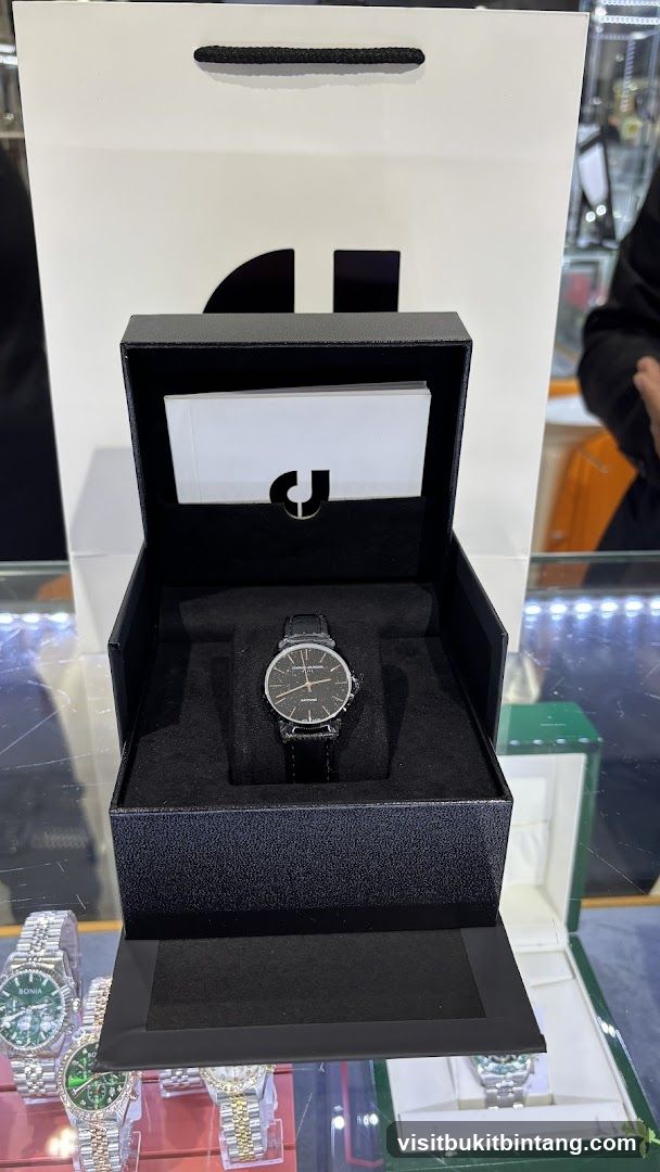 Watch in a presentation box