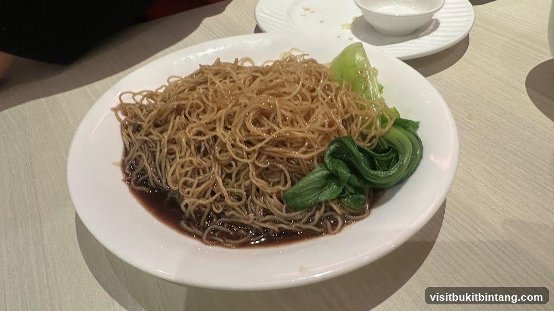 Noodles with Greens