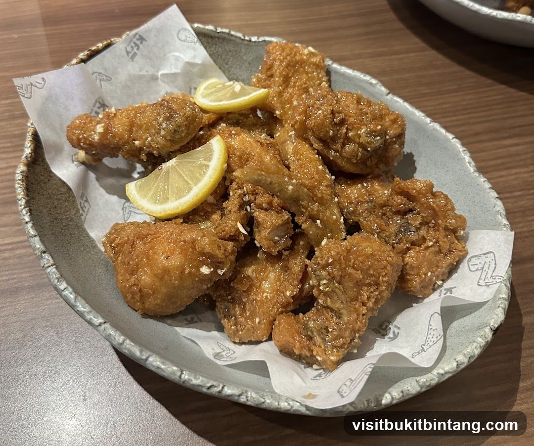 Fried Chicken Wings with Lemon Slices