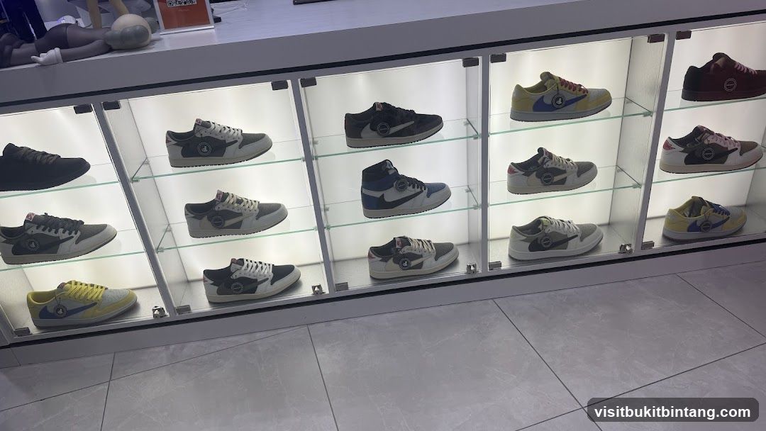 Sneaker Display