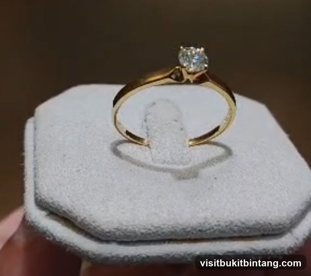 Gold Diamond Ring
