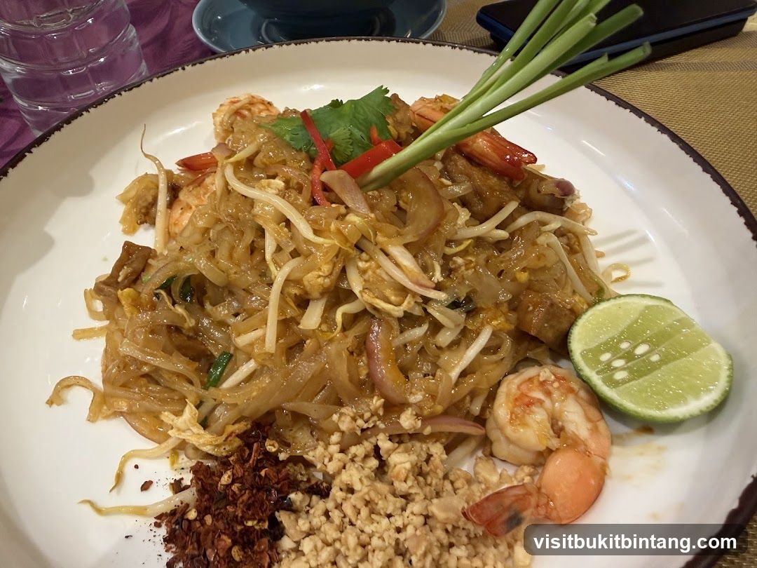 Pad Thai with Shrimp