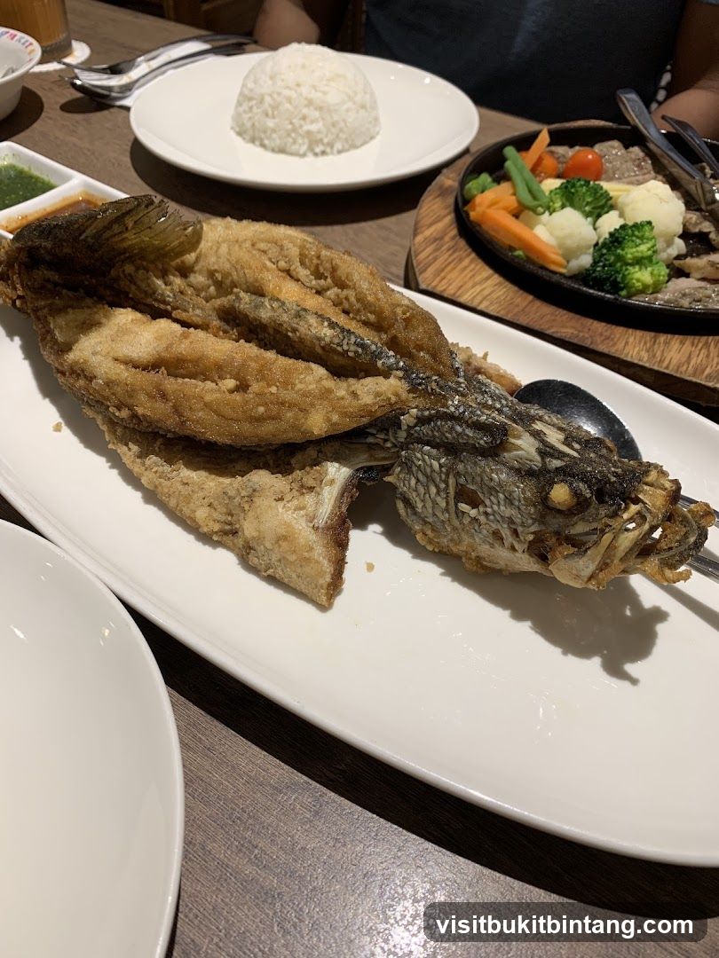 Fried Fish with Rice and Vegetables
