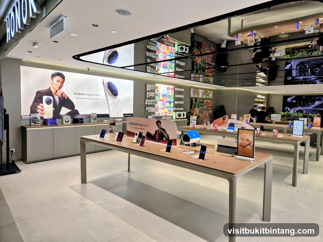 Honor Store Interior