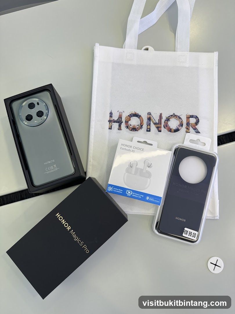 Honor Magic5 Pro and accessories