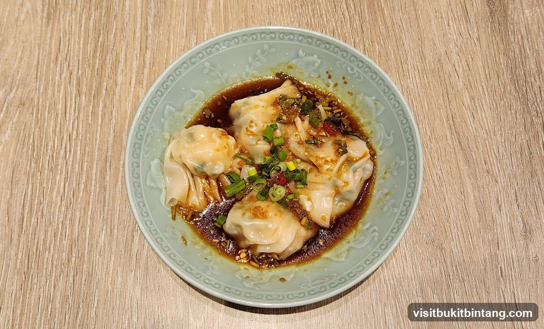 Wontons in Chili Oil