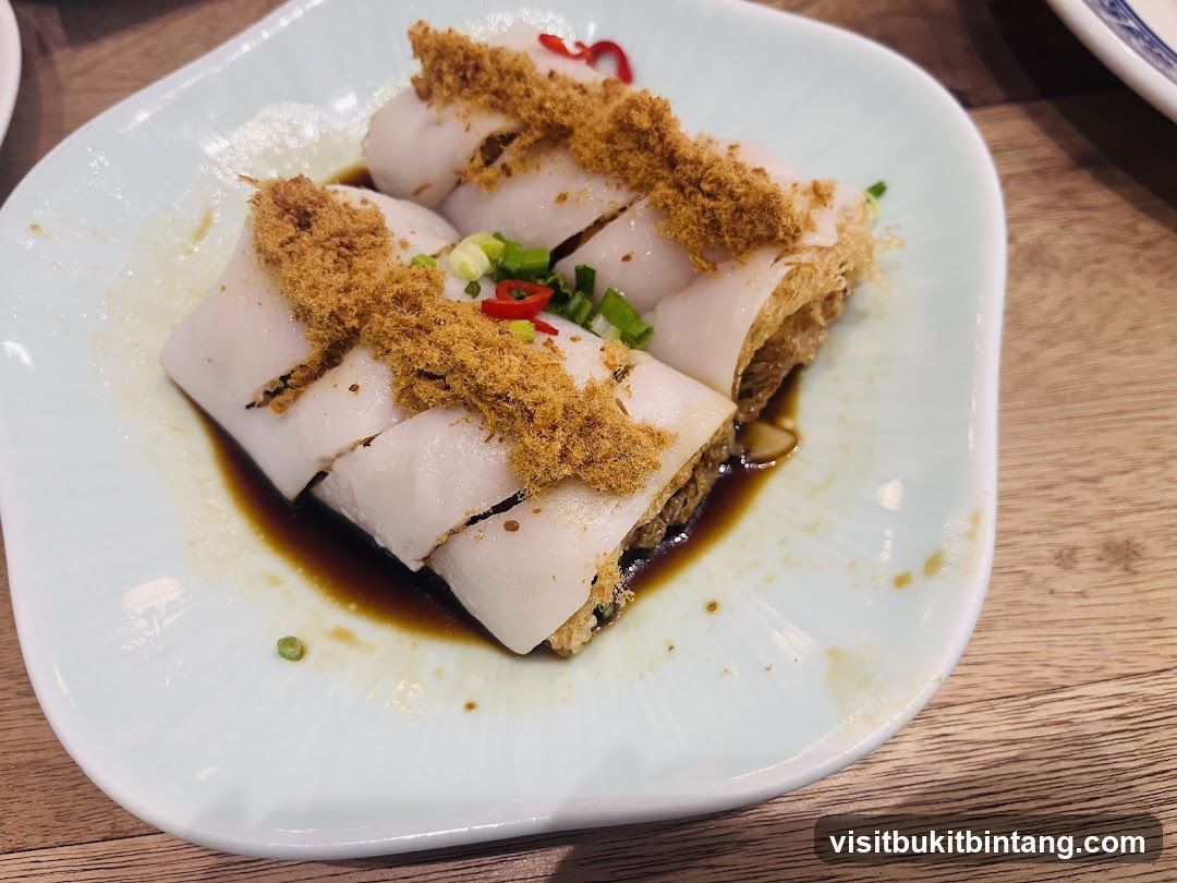 Steamed Rice Rolls with Toppings