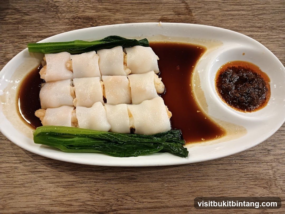 Steamed Rice Rolls with Shrimp