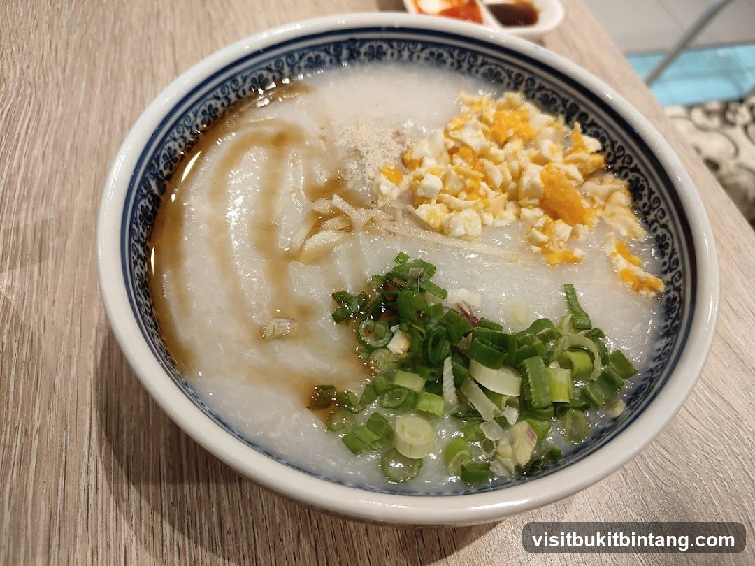 Congee with toppings