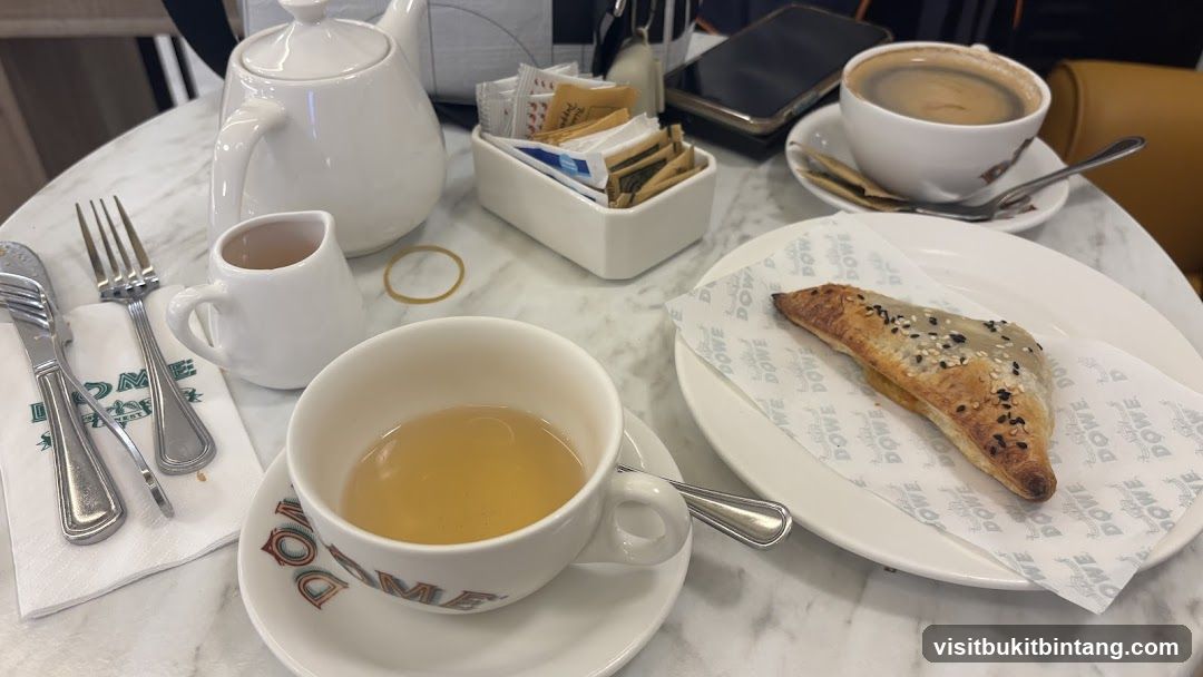Tea and Pastry
