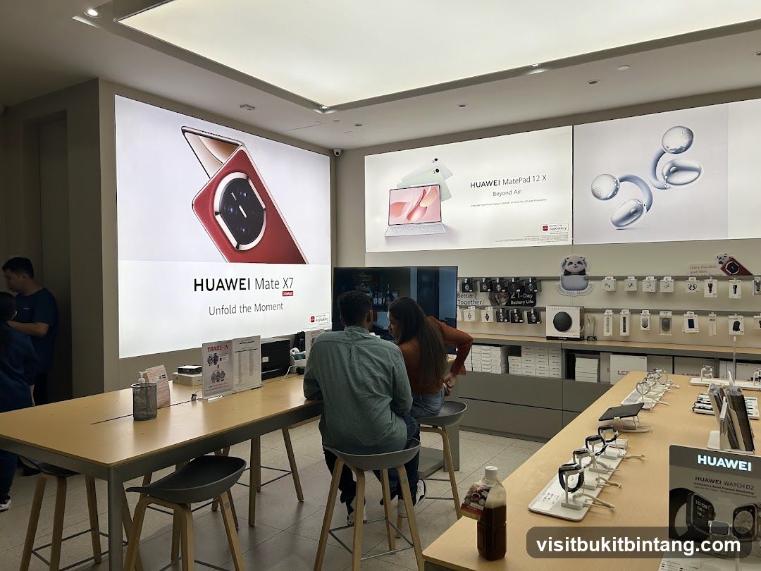 Huawei Store Interior