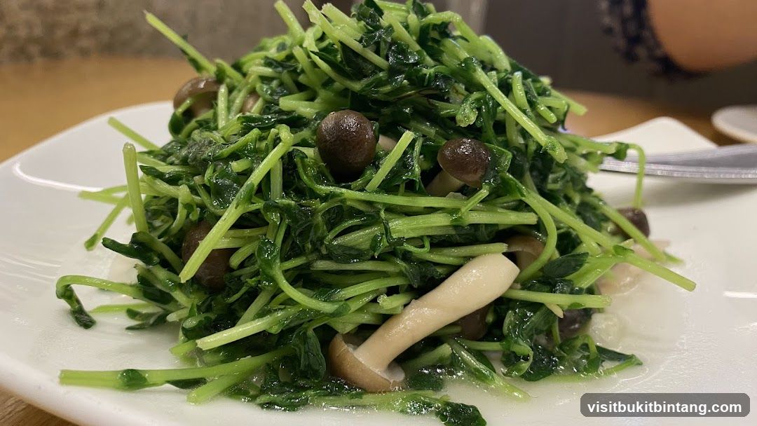 Stir-fried Pea Shoots with Mushrooms