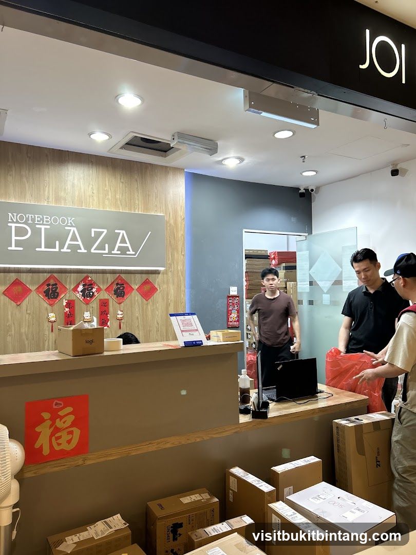 Notebook Plaza Counter