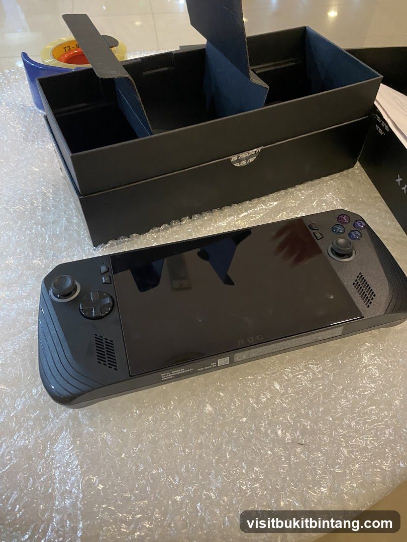 Handheld Gaming Device and Packaging