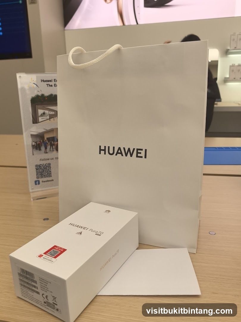 Huawei Pura 70 Box and Bag