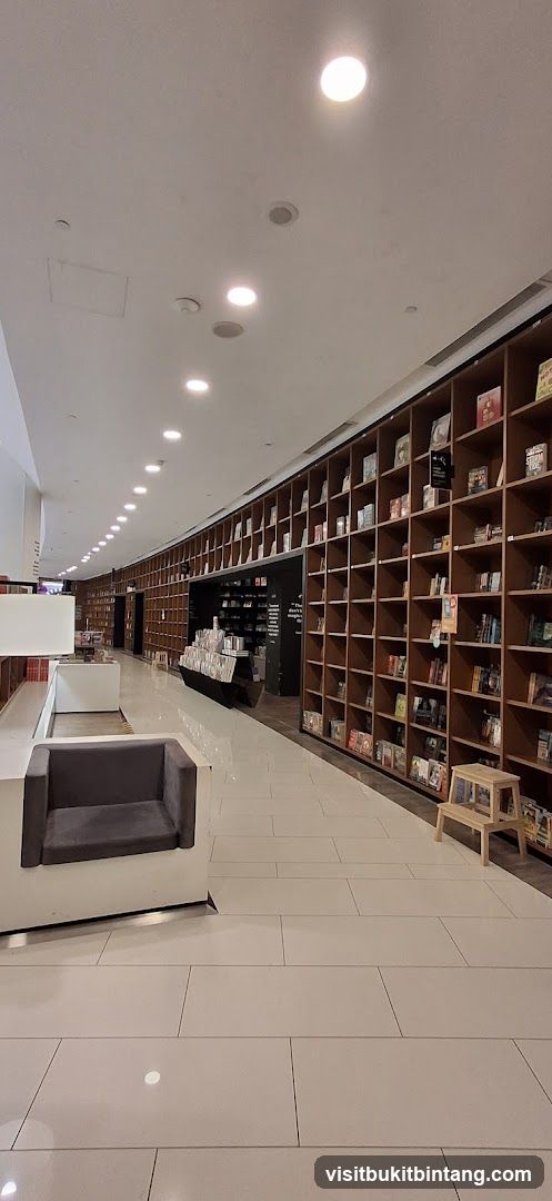 BookXcess Gurney Paragon