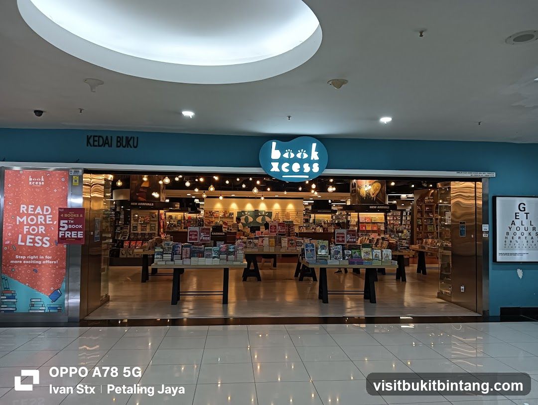 BookXcess Amcorp Mall