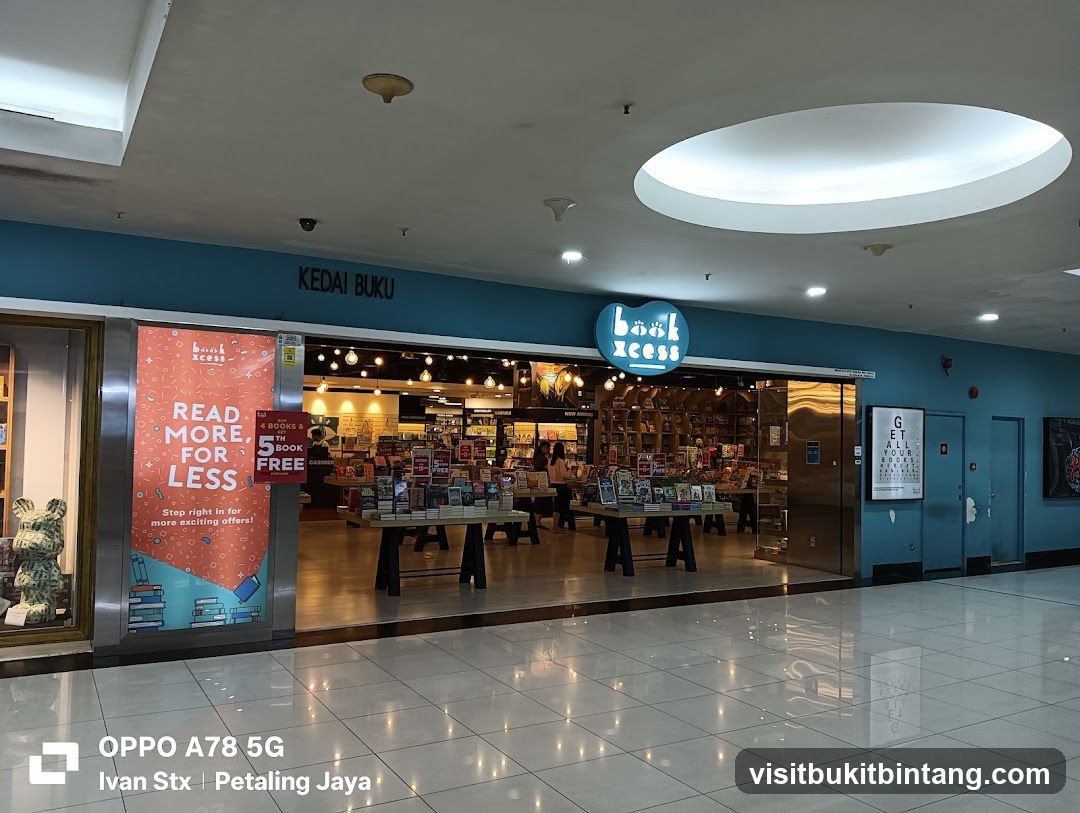 BookXcess Amcorp Mall