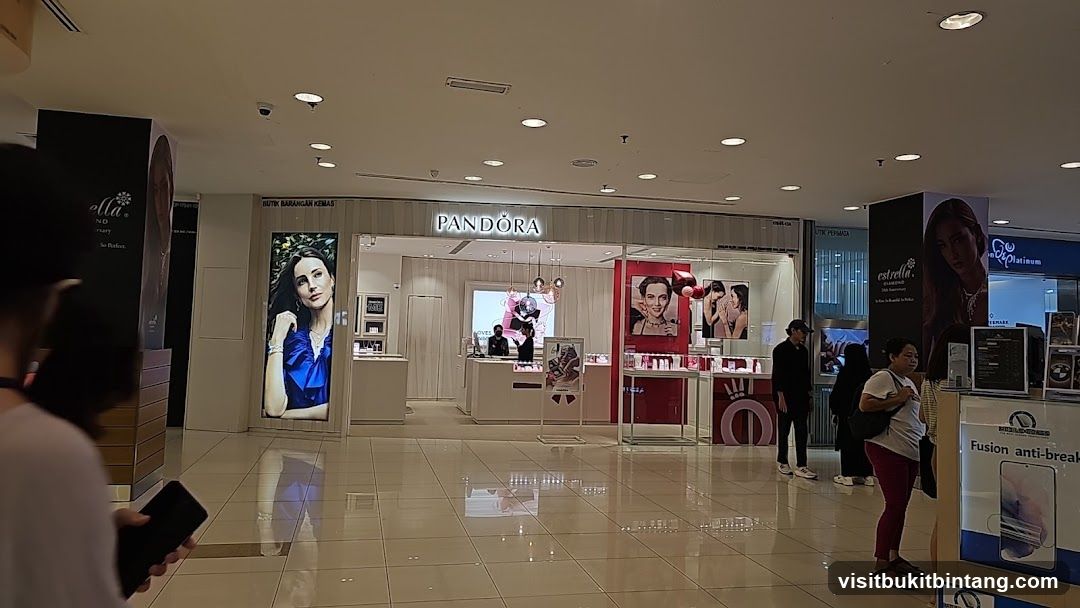 PANDORA Gurney Plaza